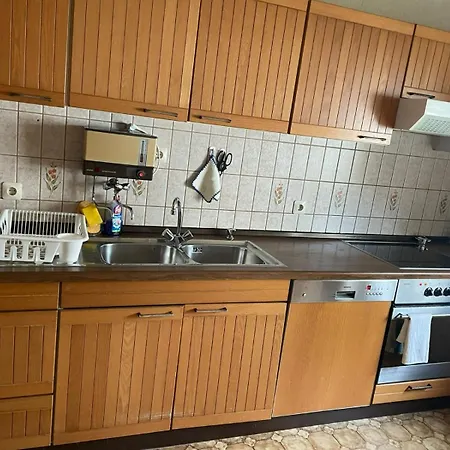 Wohngemeinschaft Mit 3 Privaten Zimmern, Jedes 2 Betten * Homberg (Schwalm-Eder)